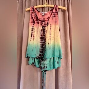 Cute loose tie-tank